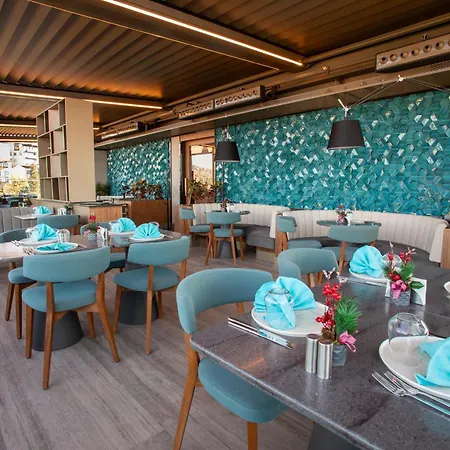 Western Hotel 4*