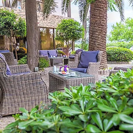 Western Hotel 4*