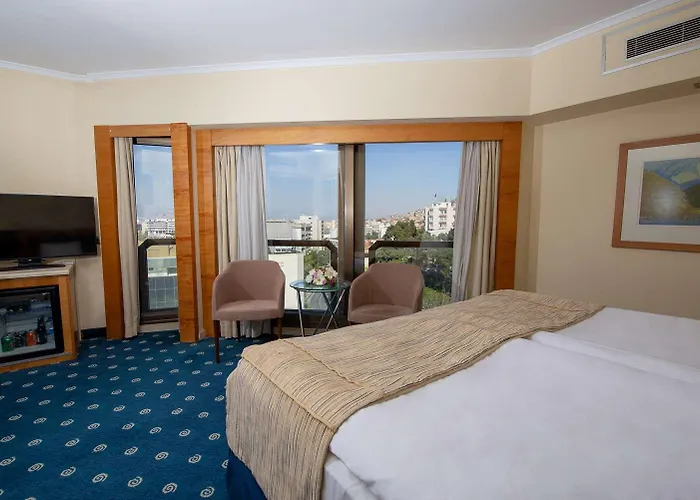 Western Hotel 4*