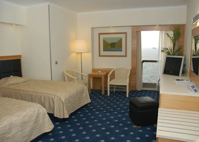 Western Hotel 4*