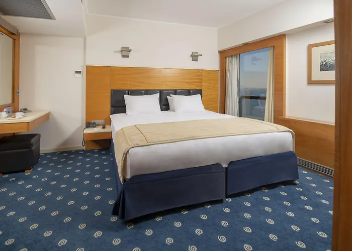 Western Hotel 4*